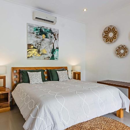 Adorable 1Br Villas In The Herat Of Seminyak Esterno foto