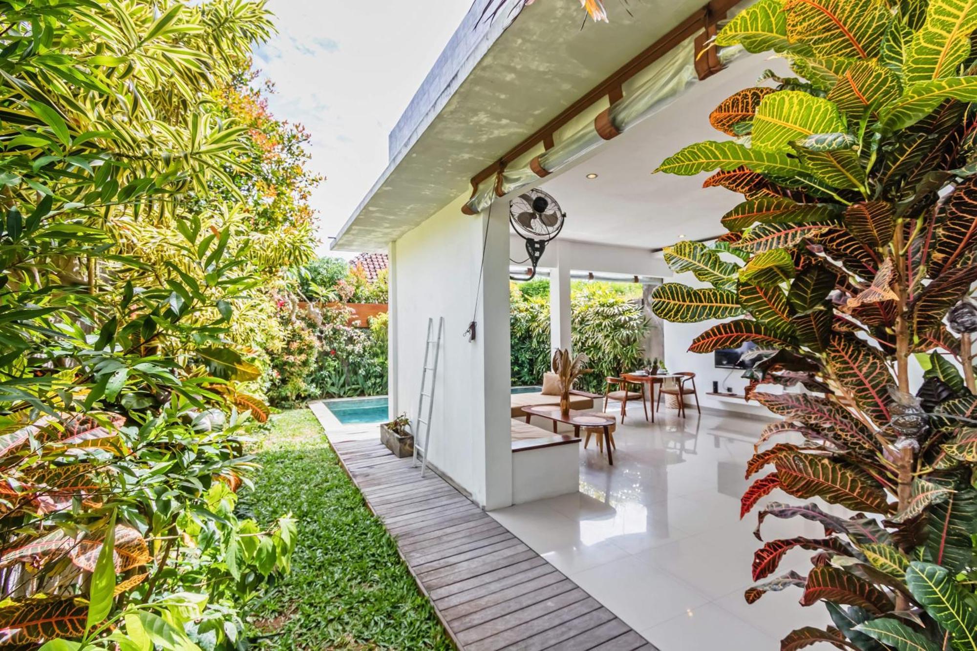 Adorable 1Br Villas In The Herat Of Seminyak Esterno foto