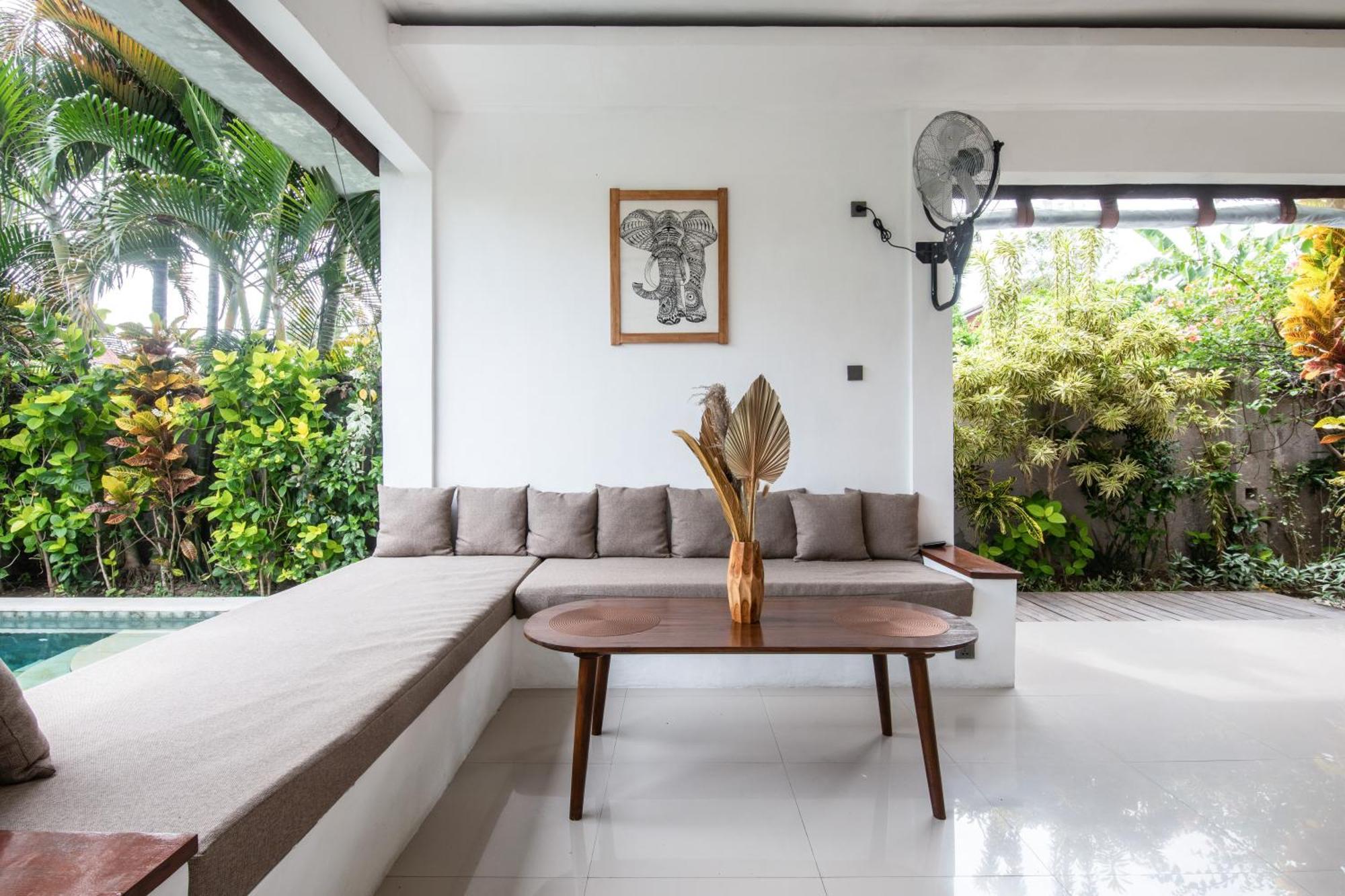Adorable 1Br Villas In The Herat Of Seminyak Esterno foto